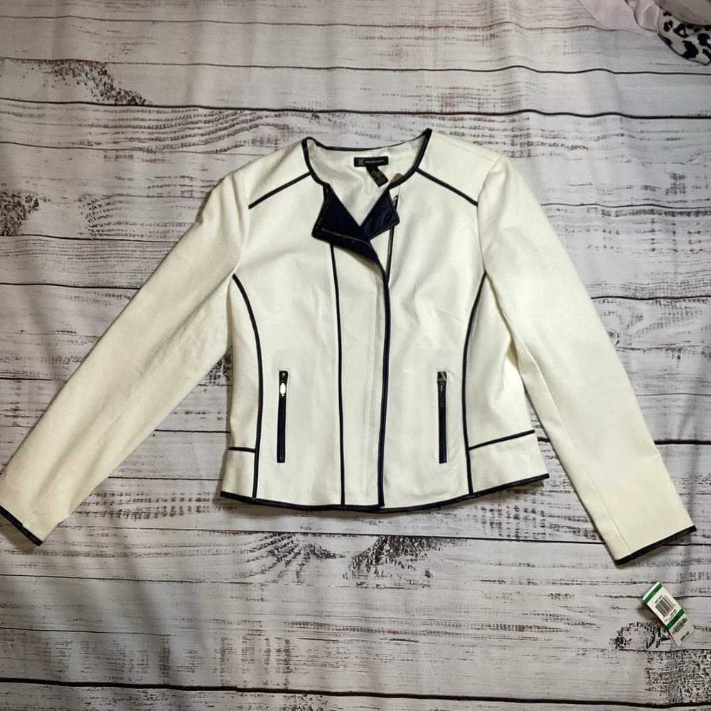 1901. INC International Concepts White w/Blue piping Jacket NWT Size Large